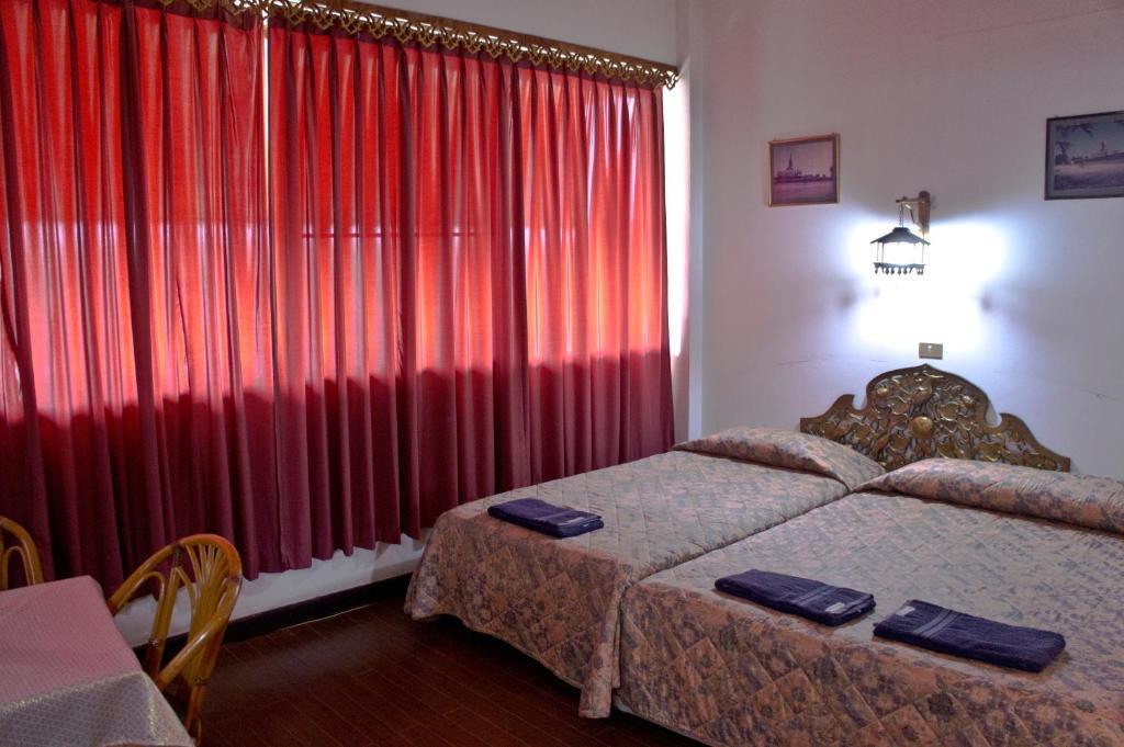 Royal Jommanee Hotel Nongkhai Nong Khai Phòng bức ảnh